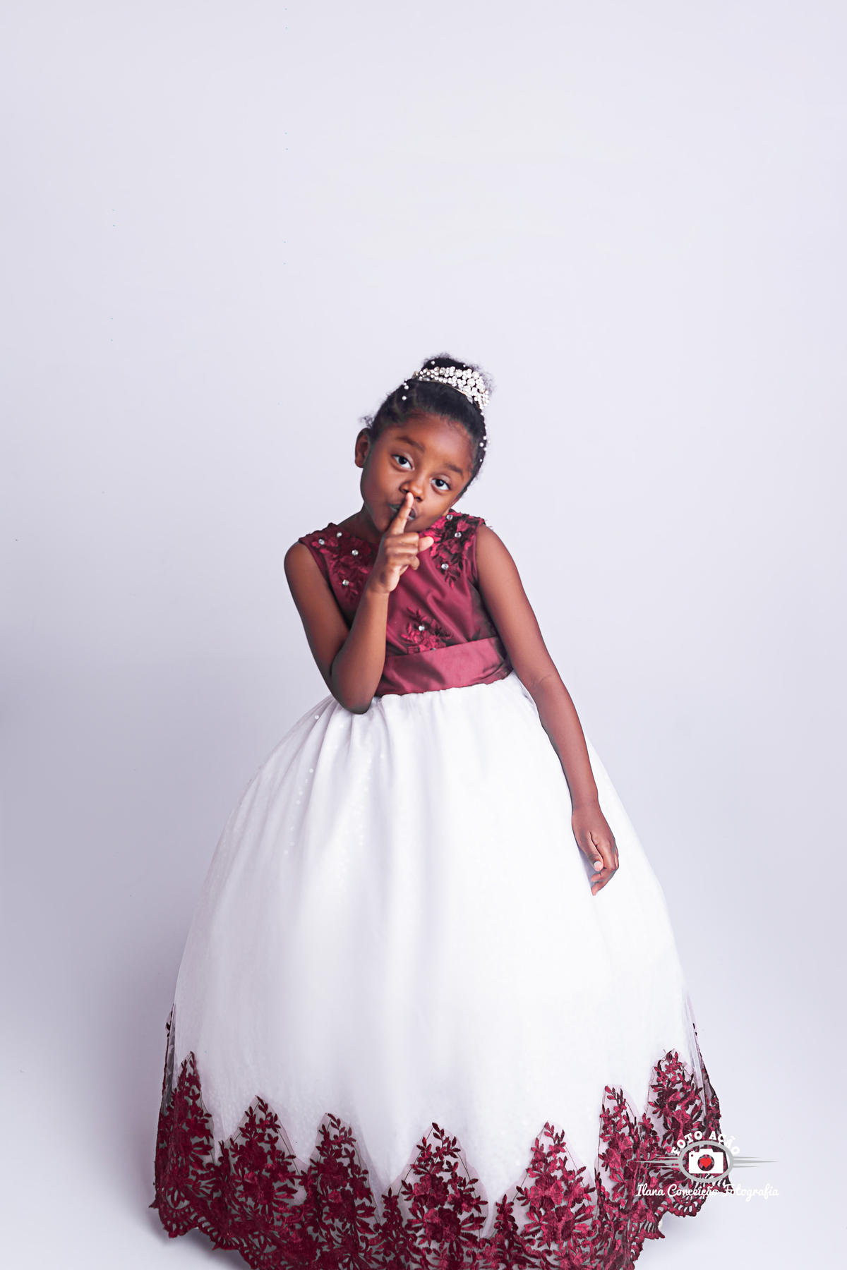 Negra linda na sessão Flor infantil.

Sessão no Bairro de Campo Grande - RJ