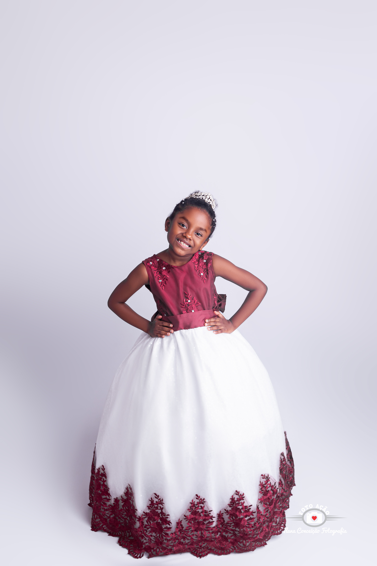 Negra linda na sessão Flor infantil.

Sessão no Bairro de Campo Grande - RJ