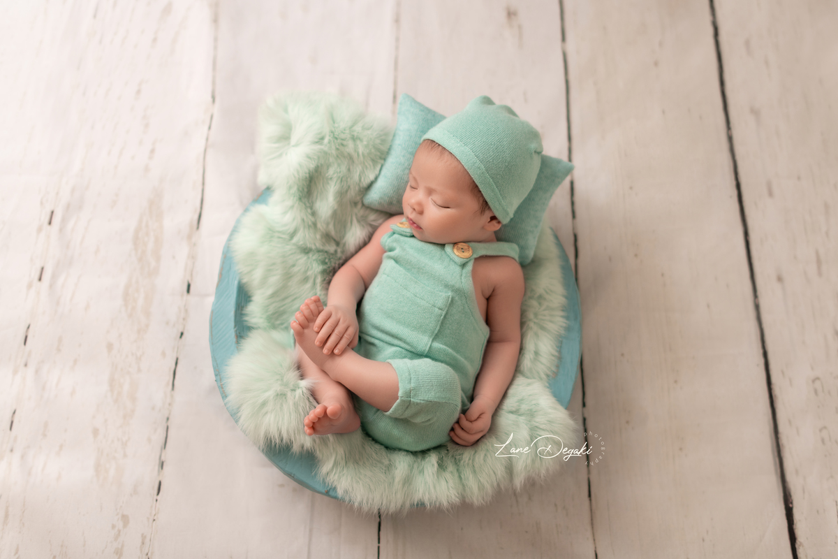 Gael com 21 dias de vida. Bebê calminho e muito fofo. 