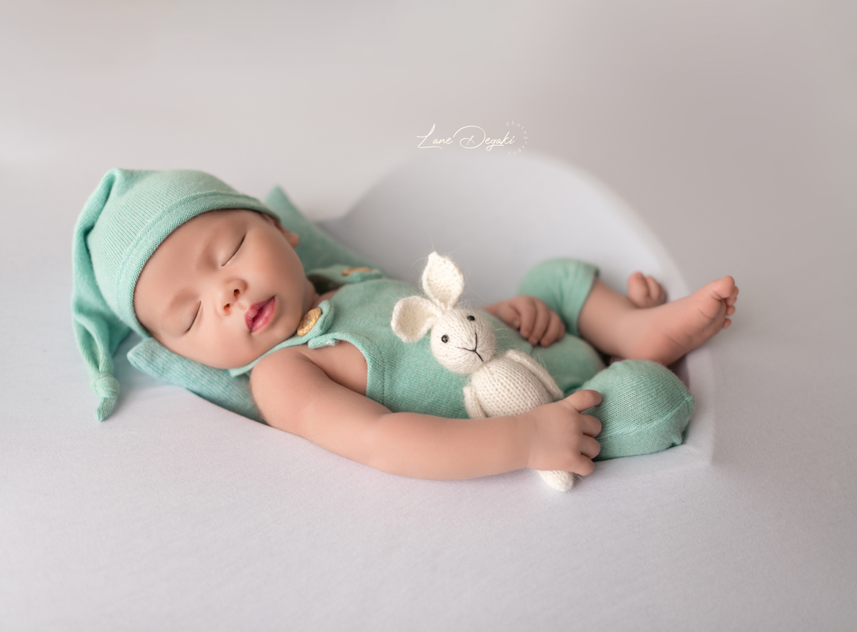Gael com 21 dias de vida. Bebê calminho e muito fofo. 
