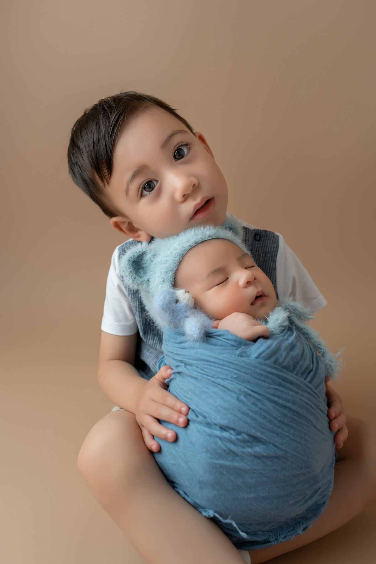 Joshua é o irmãozinho do Davi!!