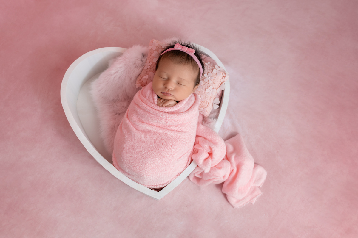 Luiza linda e uma doçura de criança. Foi uma princesa em seu dia de fotos.