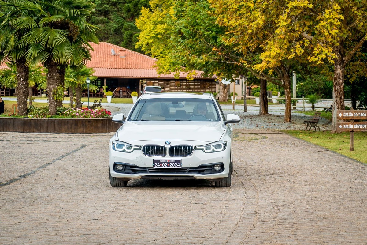 casamento ao ar livre - casamento perfeito - sitio do caqui - carro da noiva - entrada da noiva- noiva curitiba - noivos - cerimonia ao ar livre - fotografo de casamento - bmw da noiva - melhor fotografo