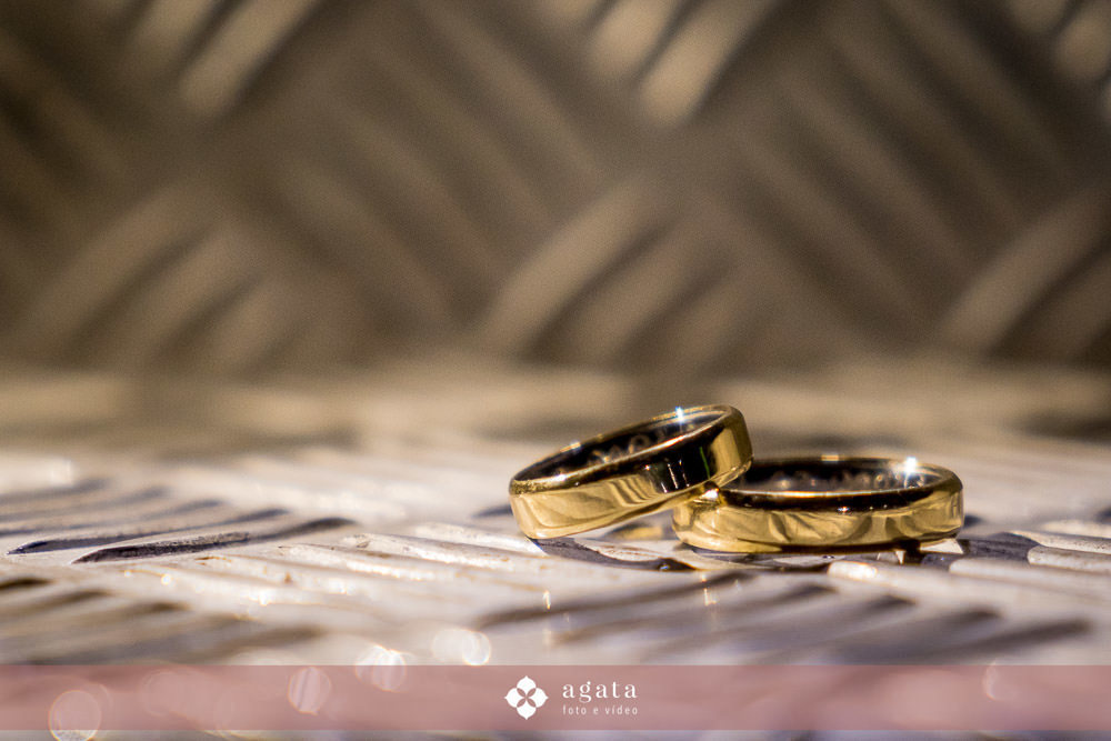 aliança de casamento - entrada noivos - sitio do caqui - colombo - casamento em curitiba - casamento - noivos - fotografo de casamento - fotografo em curitiba - melhor fotogrrafo -barfometro - wedding - bride - noivo e noiva - festa - casamento festa