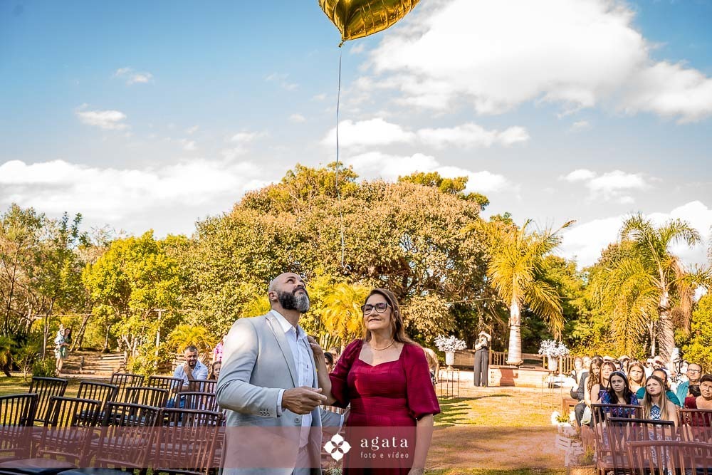 decoração de casamento - casamento ao ar livre - fotografo Curitiba - melhor fotografo -wedding - casamento - noivos - aliança com cachorro - cachorro fofinho - maria rita - chácara de cassamento curitiba - casamento amarelo