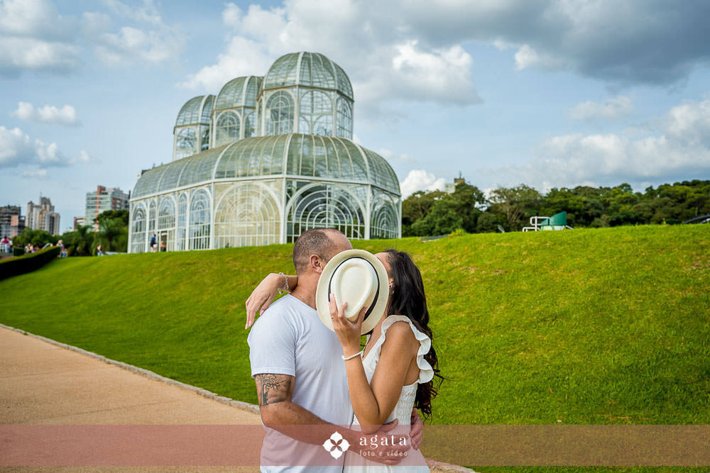 casamento curitiba-wedding-pre wedding botanico - casal romantico- melhor fotografo-fotografo curitiba - fotos no jardim botanico-jardim botanico curitiba- noivos- bride - ensaio ao ar livre - noiva - casamento