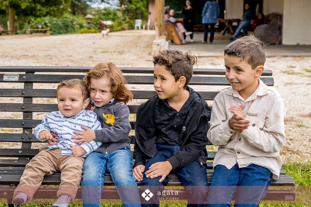 aniversario infalntil-forografo aniversario-aniversario curitiba-ursinho pooh-aniversario de 1 ano-aniversario fofinho-aniversario-criança-fotografia infantil-aniversario em casa