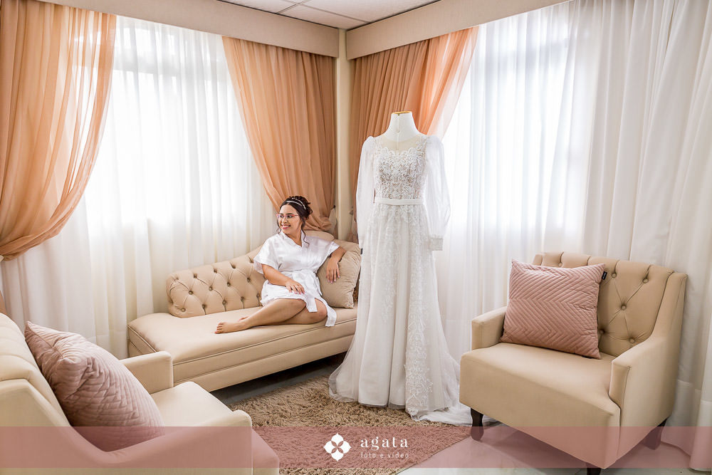 casamento Cristão-casamento CCB-noivos CCB-congregação cristã-noivos Cristãos-cerimônia-fotografo de casamento-fotografo em curitiba-melhor fotografo-casamento no castelo-castelo Betel-making of noiva-making of noivo-vestido de noiva-buque de noiva