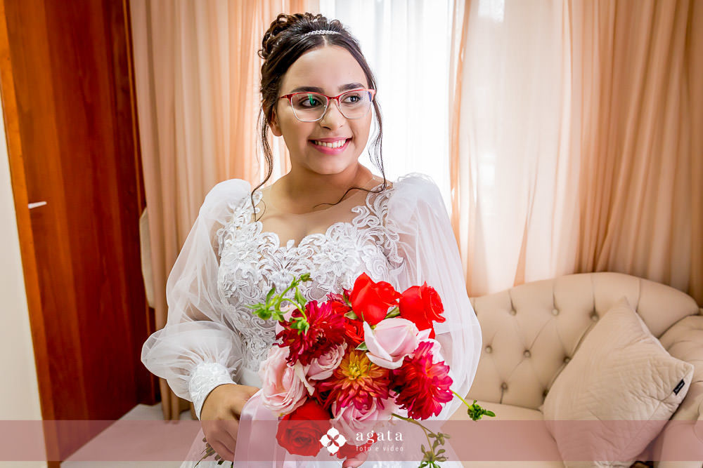 casamento Cristão-casamento CCB-noivos CCB-congregação cristã-noivos Cristãos-cerimônia-fotografo de casamento-fotografo em curitiba-melhor fotografo-casamento no castelo-castelo Betel-making of noiva-making of noivo-vestido de noiva-buque de noiva