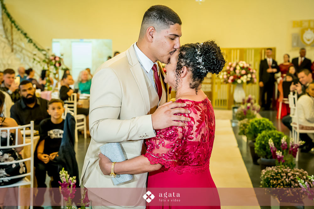 casamento Cristão-casamento CCB-noivos CCB-congregação cristã-noivos Cristãos-cerimônia-fotografo de casamento-fotografo em curitiba-melhor fotografo-casamento no castelo-castelo Betel-making of noiva-making of noivo-vestido de noiva-buque de noiva