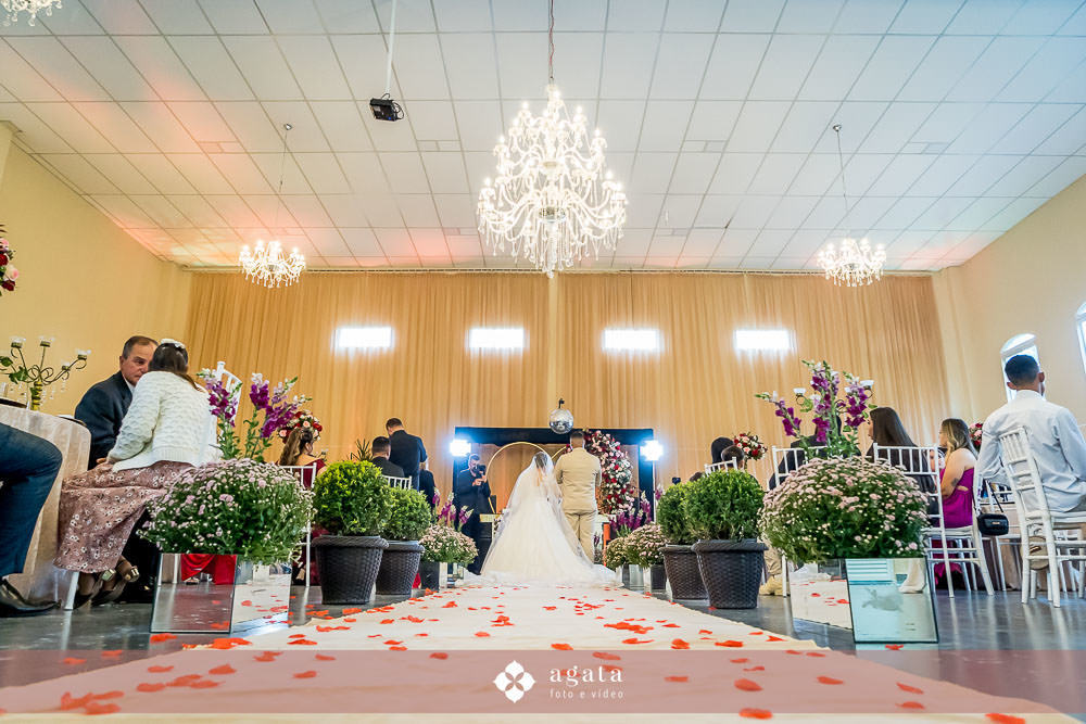 casamento Cristão-casamento CCB-noivos CCB-congregação cristã-noivos Cristãos-cerimônia-fotografo de casamento-fotografo em curitiba-melhor fotografo-casamento no castelo-castelo Betel-making of noiva-making of noivo-vestido de noiva-buque de noiva