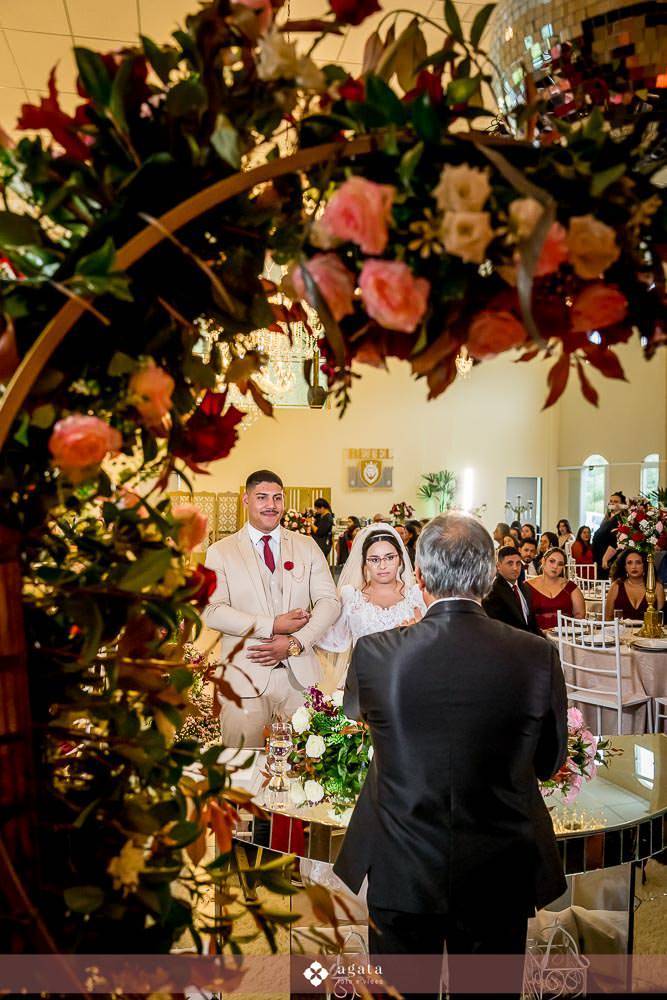 casamento Cristão-casamento CCB-noivos CCB-congregação cristã-noivos Cristãos-cerimônia-fotografo de casamento-fotografo em curitiba-melhor fotografo-casamento no castelo-castelo Betel-making of noiva-making of noivo-vestido de noiva-buque de noiva