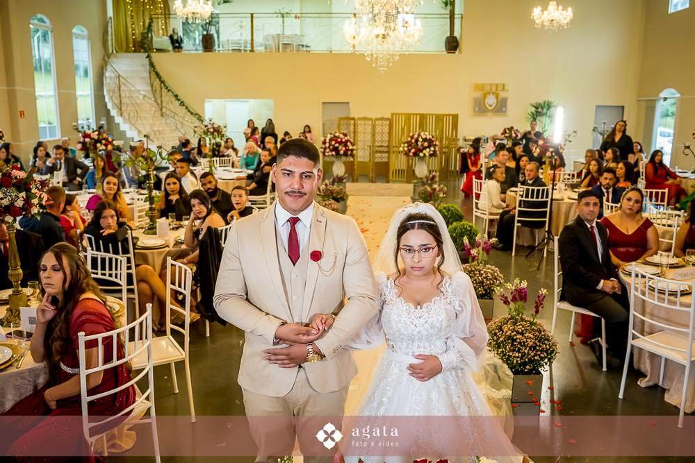 casamento Cristão-casamento CCB-noivos CCB-congregação cristã-noivos Cristãos-cerimônia-fotografo de casamento-fotografo em curitiba-melhor fotografo-casamento no castelo-castelo Betel-making of noiva-making of noivo-vestido de noiva-buque de noiva