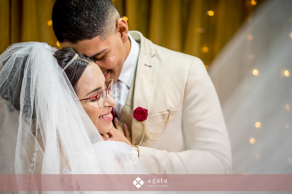 casamento Cristão-casamento CCB-noivos CCB-congregação cristã-noivos Cristãos-cerimônia-fotografo de casamento-fotografo em curitiba-melhor fotografo-casamento no castelo-castelo Betel-making of noiva-making of noivo-vestido de noiva-buque de noiva