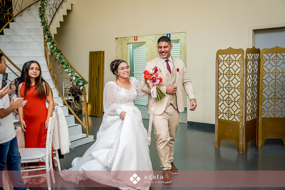 casamento Cristão-casamento CCB-noivos CCB-congregação cristã-noivos Cristãos-cerimônia-fotografo de casamento-fotografo em curitiba-melhor fotografo-casamento no castelo-castelo Betel-making of noiva-making of noivo-vestido de noiva-buque de noiva