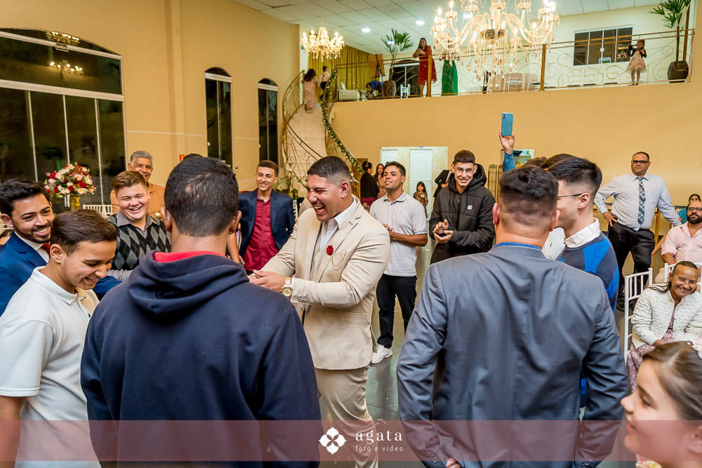 casamento Cristão-casamento CCB-noivos CCB-congregação cristã-noivos Cristãos-cerimônia-fotografo de casamento-fotografo em curitiba-melhor fotografo-casamento no castelo-castelo Betel-making of noiva-making of noivo-vestido de noiva-buque de noiva