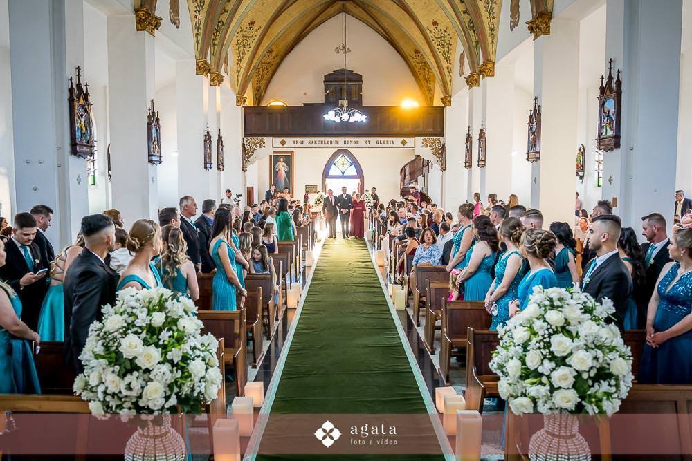 casamento catolico-wedding-fotografo de casamento-casamento na igreja-colonia Murici-chácara Illustratti-Diacono Márcio-casamento católico-igreja Católica-casal católico-bride-fotografo-melhor fotografo-fotografo curitiba-matrimonio