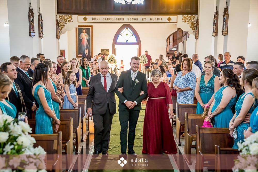 casamento catolico-wedding-fotografo de casamento-casamento na igreja-colonia Murici-chácara Illustratti-Diacono Márcio-casamento católico-igreja Católica-casal católico-bride-fotografo-melhor fotografo-fotografo curitiba-matrimonio