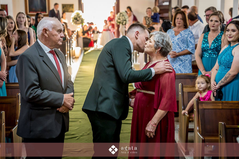 casamento catolico-wedding-fotografo de casamento-casamento na igreja-colonia Murici-chácara Illustratti-Diacono Márcio-casamento católico-igreja Católica-casal católico-bride-fotografo-melhor fotografo-fotografo curitiba-matrimonio