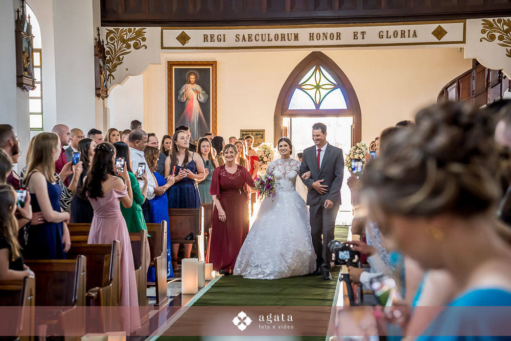 casamento catolico-wedding-fotografo de casamento-casamento na igreja-colonia Murici-chácara Illustratti-Diacono Márcio-casamento católico-igreja Católica-casal católico-bride-fotografo-melhor fotografo-fotografo curitiba-matrimonio