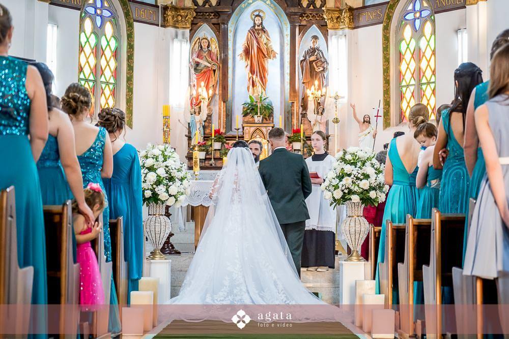 casamento catolico-wedding-fotografo de casamento-casamento na igreja-colonia Murici-chácara Illustratti-Diacono Márcio-casamento católico-igreja Católica-casal católico-bride-fotografo-melhor fotografo-fotografo curitiba-matrimonio