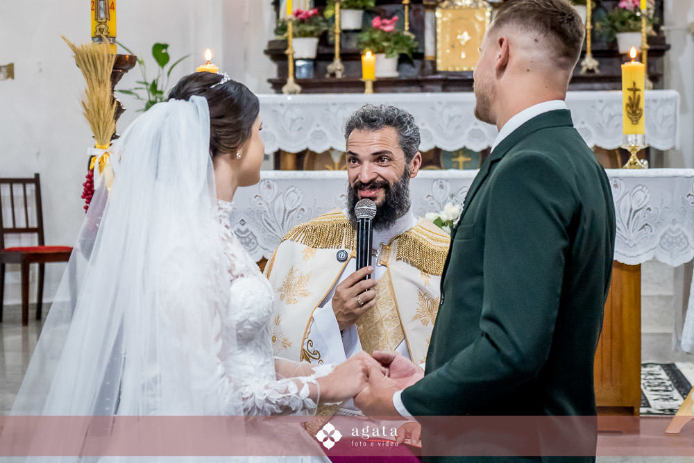 casamento catolico-wedding-fotografo de casamento-casamento na igreja-colonia Murici-chácara Illustratti-Diacono Márcio-casamento católico-igreja Católica-casal católico-bride-fotografo-melhor fotografo-fotografo curitiba-matrimonio