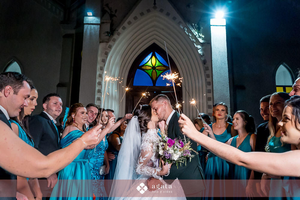 casamento catolico-wedding-fotografo de casamento-casamento na igreja-colonia Murici-chácara Illustratti-Diacono Márcio-casamento católico-igreja Católica-casal católico-bride-fotografo-melhor fotografo-fotografo curitiba-matrimonio