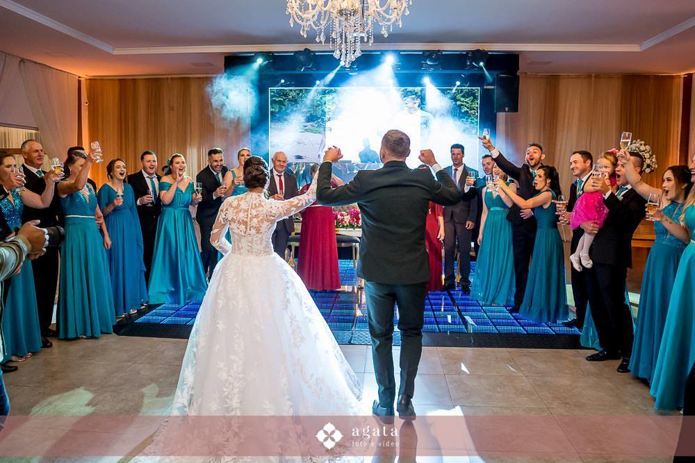 casamento catolico-wedding-fotografo de casamento-casamento na igreja-colonia Murici-chácara Illustratti-Diacono Márcio-casamento católico-igreja Católica-casal católico-bride-fotografo-melhor fotografo-fotografo curitiba-matrimonio