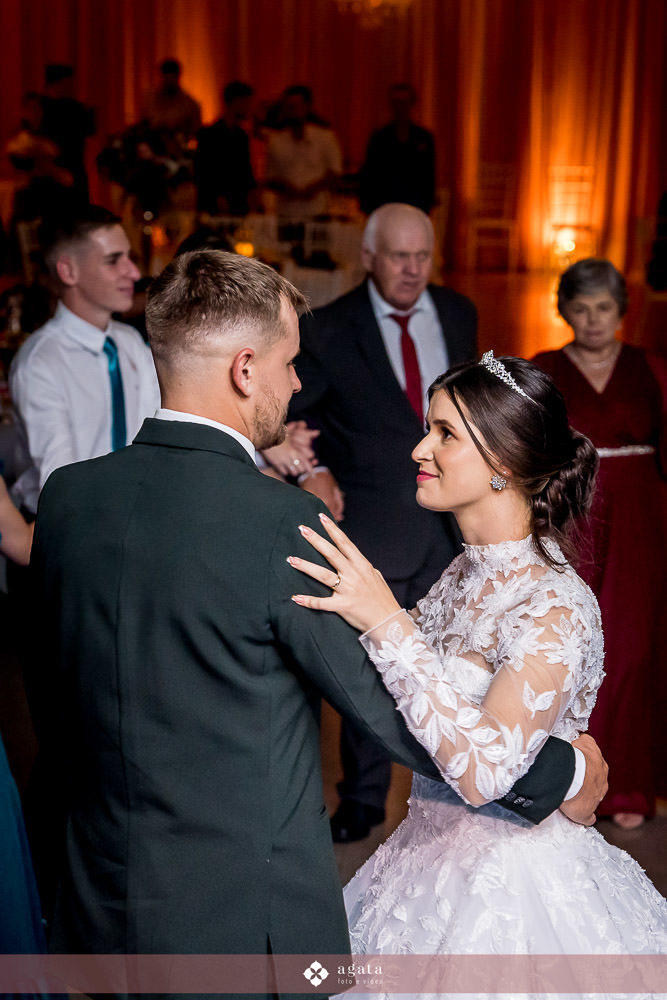 casamento catolico-wedding-fotografo de casamento-casamento na igreja-colonia Murici-chácara Illustratti-Diacono Márcio-casamento católico-igreja Católica-casal católico-bride-fotografo-melhor fotografo-fotografo curitiba-matrimonio