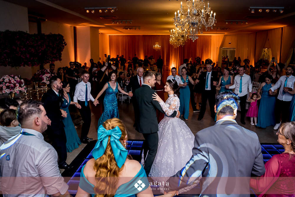 casamento catolico-wedding-fotografo de casamento-casamento na igreja-colonia Murici-chácara Illustratti-Diacono Márcio-casamento católico-igreja Católica-casal católico-bride-fotografo-melhor fotografo-fotografo curitiba-matrimonio