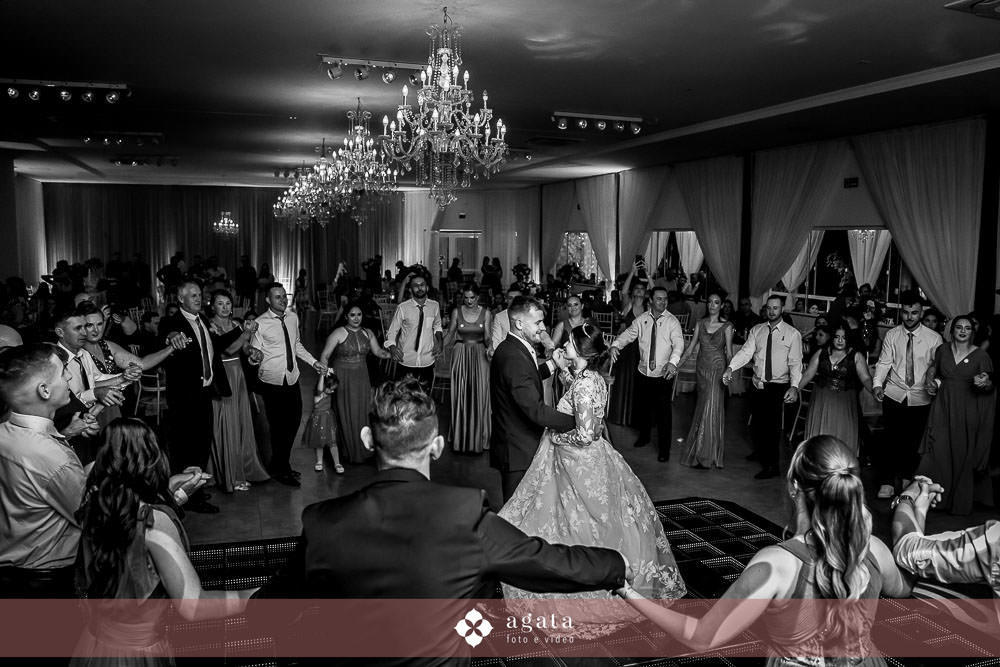 casamento catolico-wedding-fotografo de casamento-casamento na igreja-colonia Murici-chácara Illustratti-Diacono Márcio-casamento católico-igreja Católica-casal católico-bride-fotografo-melhor fotografo-fotografo curitiba-matrimonio