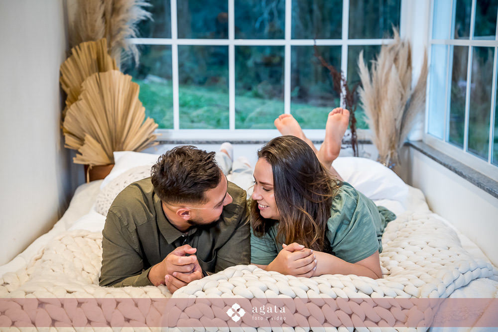 ensaio pre wedding-fotografo de casamento-fotografo curitiba-pre wedding com piquenique-recanto das glicínias-fotos pre casamento-noivos 2024-pre casamento-melhor fotografo-fotografo para casamento-casamento 2025-ensaio ao ar livre-ensaio fotografico 