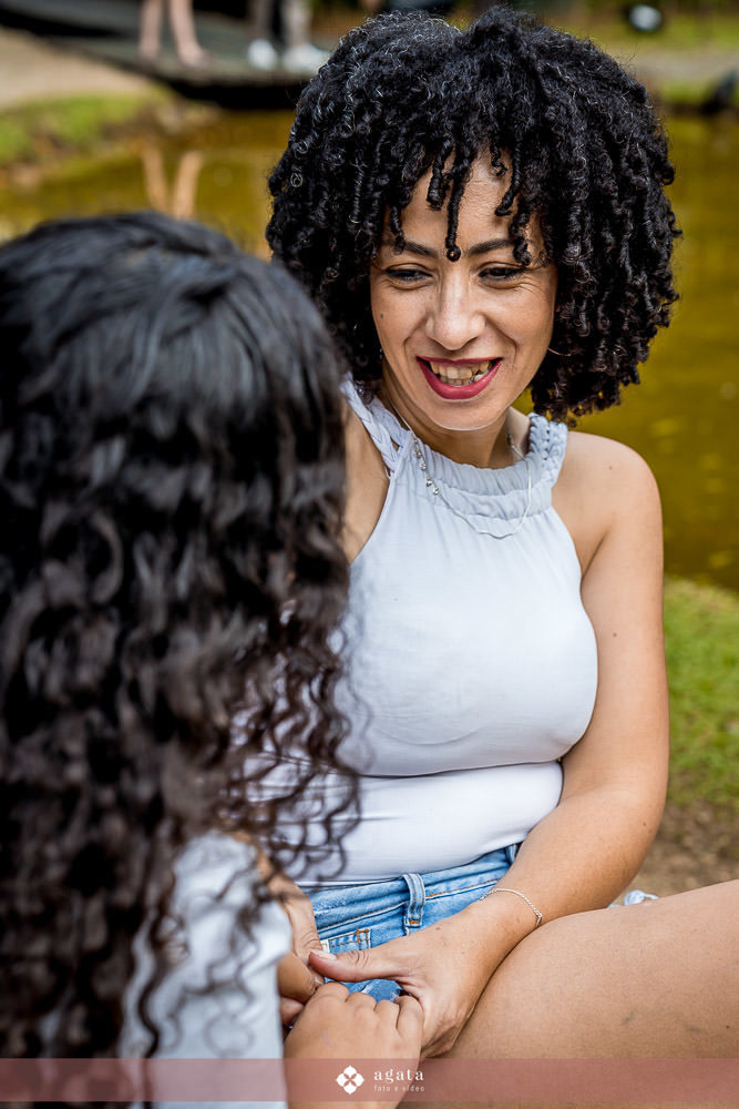 ensaio de 15 anos-debutante curitiba-fotografo curitiba-fotografo debutante-ensaio externo debutante-aniversario de XV-universidade livre do meio ambiente-UNILIVRE curitiba-ensaio em curitiba-debutante de preto-fotografo de 15 anos-baile de 15 anos