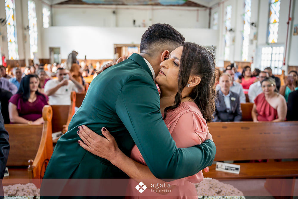 casamento catolico-casamento na igreja-fotografo de casamento-fotografo curitiba-fotografo-wedding-noiva-making of da noiva-casamento na igreja catolica-casamento sao jose dos pinhais-casal de noivos-casamento cristao-fotografo de familias-photo