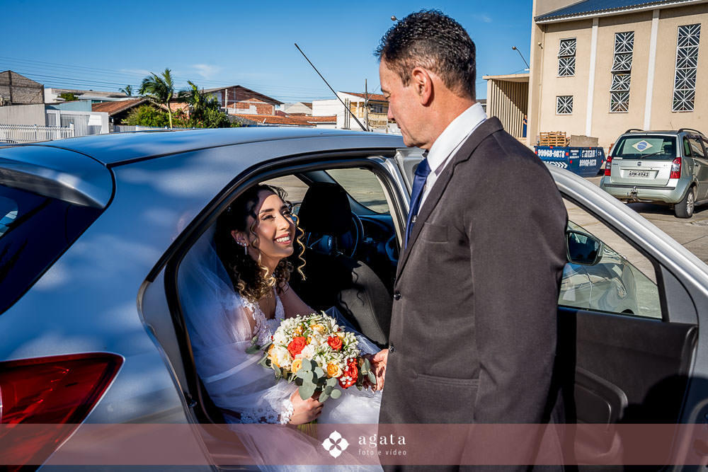 casamento catolico-casamento na igreja-fotografo de casamento-fotografo curitiba-fotografo-wedding-noiva-making of da noiva-casamento na igreja catolica-casamento sao jose dos pinhais-casal de noivos-casamento cristao-fotografo de familias-photo