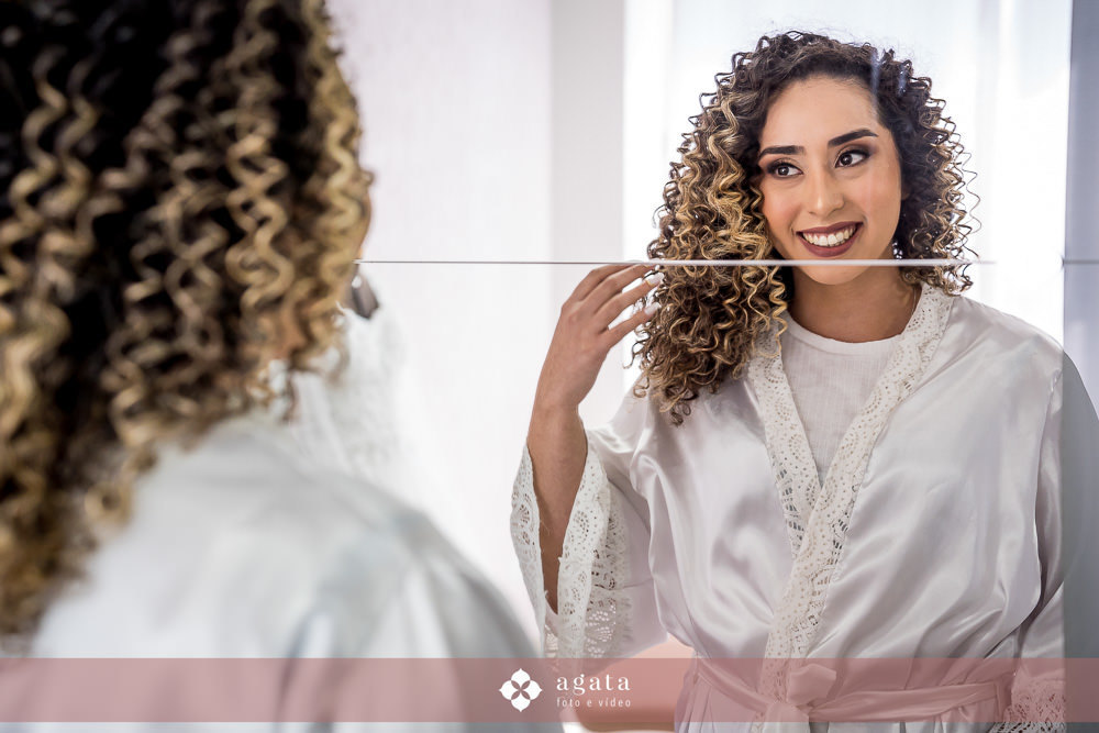 casamento catolico-casamento na igreja-fotografo de casamento-fotografo curitiba-fotografo-wedding-noiva-making of da noiva-casamento na igreja catolica-casamento sao jose dos pinhais-casal de noivos-casamento cristao-fotografo de familias-photo