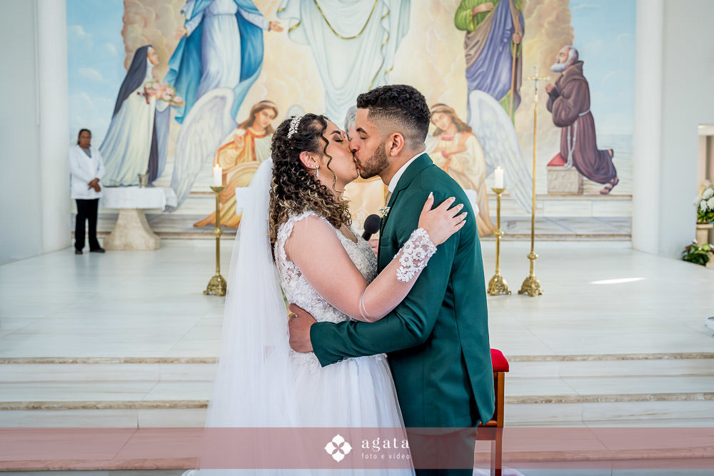 casamento catolico-casamento na igreja-fotografo de casamento-fotografo curitiba-fotografo-wedding-noiva-making of da noiva-casamento na igreja catolica-casamento sao jose dos pinhais-casal de noivos-sacramento-matrimonio-fotografo sjp