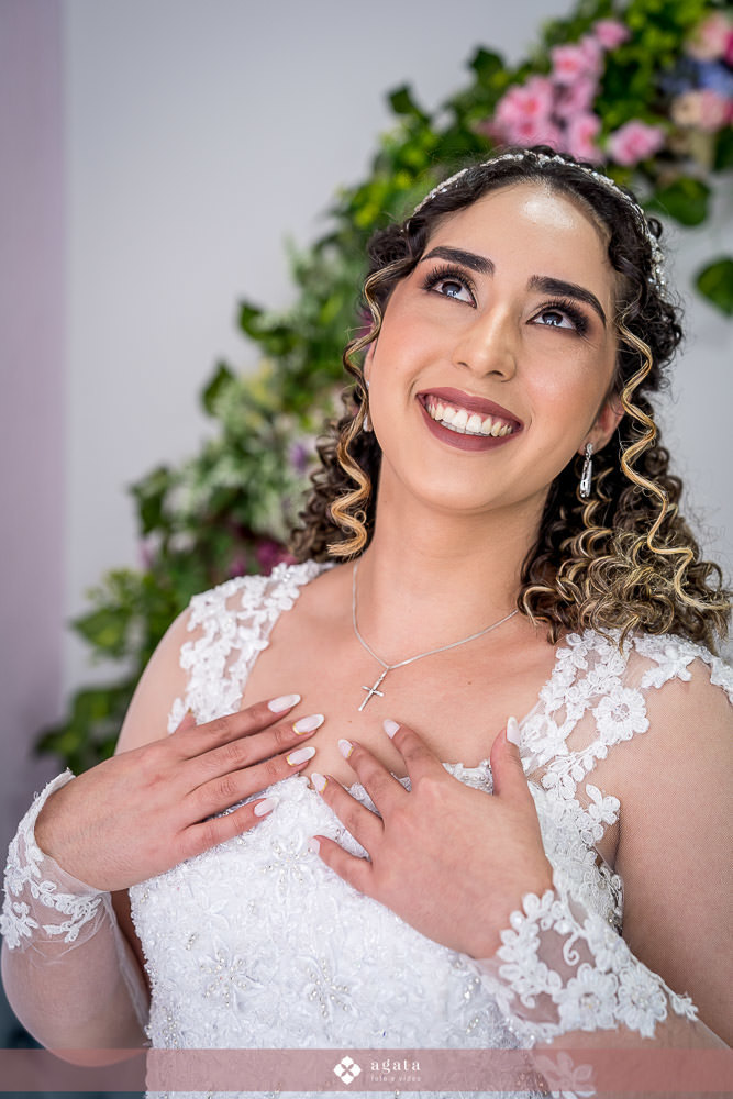 casamento catolico-casamento na igreja-fotografo de casamento-fotografo curitiba-fotografo-wedding-noiva-making of da noiva-casamento na igreja catolica-casamento sao jose dos pinhais-casal de noivos-casamento cristao-fotografo de familias-photo