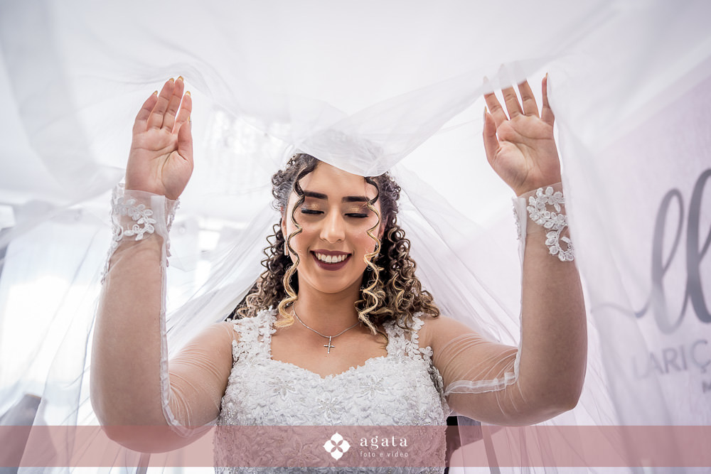 casamento catolico-casamento na igreja-fotografo de casamento-fotografo curitiba-fotografo-wedding-noiva-making of da noiva-casamento na igreja catolica-casamento sao jose dos pinhais-casal de noivos-casamento cristao-fotografo de familias-photo