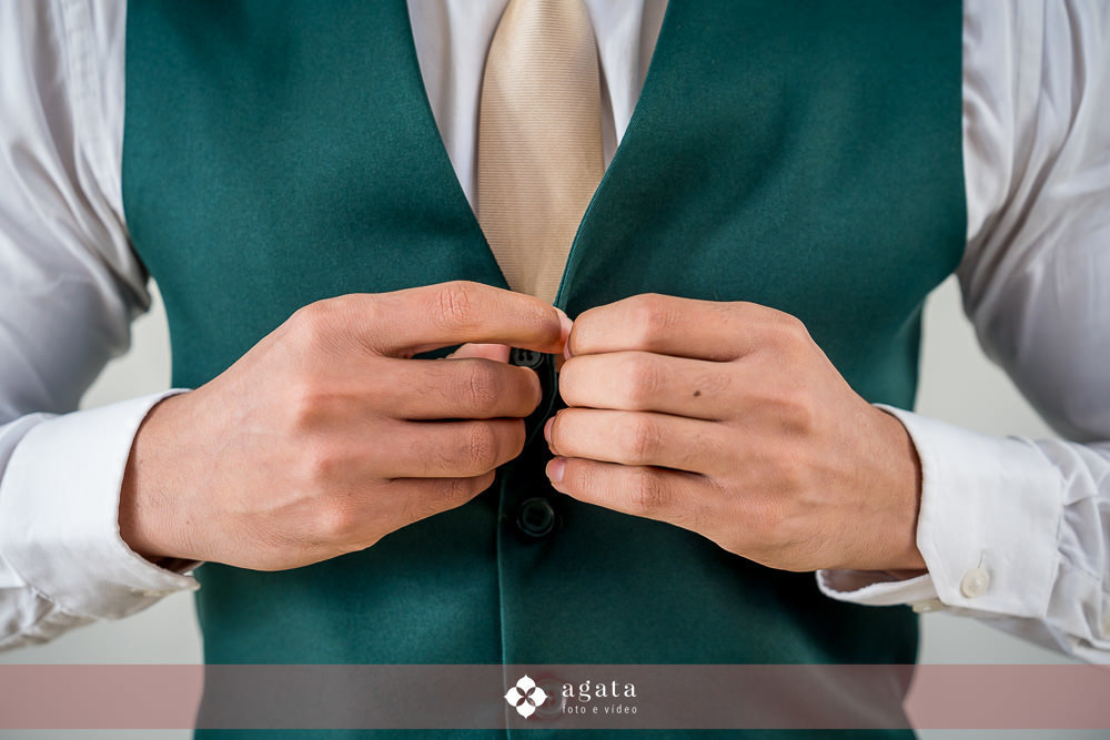 casamento catolico-casamento na igreja-fotografo de casamento-fotografo curitiba-fotografo-wedding-noiva-making of da noiva-casamento na igreja catolica-casamento sao jose dos pinhais-casal de noivos-casamento cristao-fotografo de familias-photo