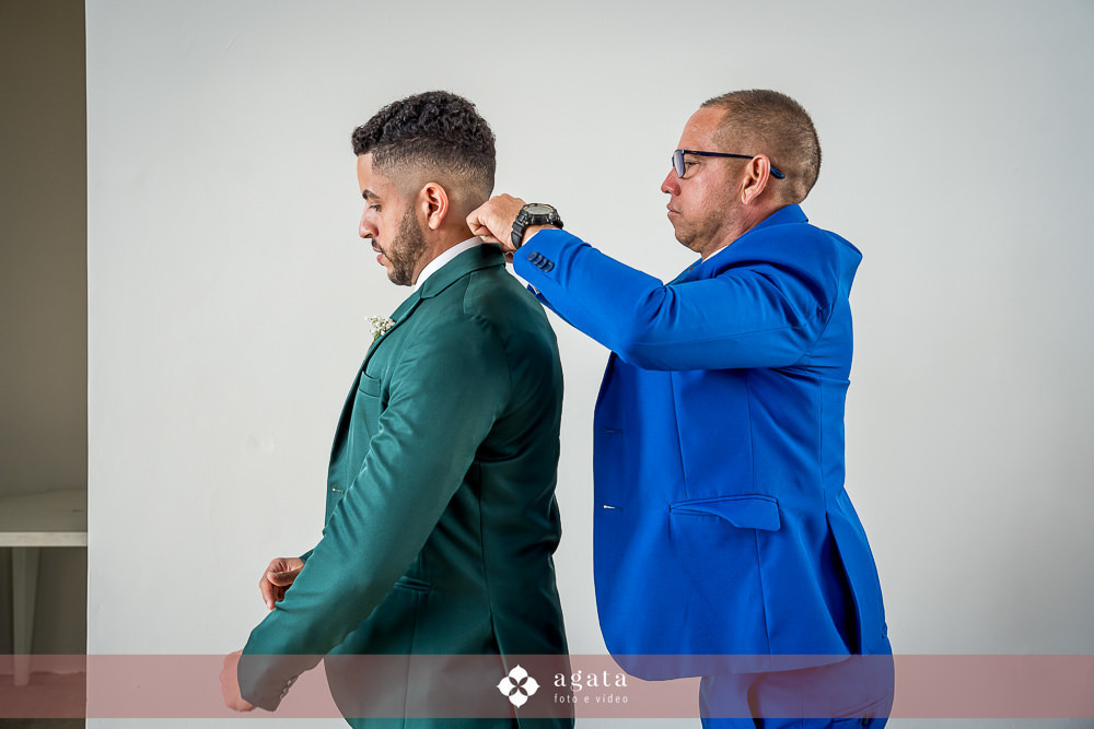 casamento catolico-casamento na igreja-fotografo de casamento-fotografo curitiba-fotografo-wedding-noiva-making of da noiva-casamento na igreja catolica-casamento sao jose dos pinhais-casal de noivos-casamento cristao-fotografo de familias-photo