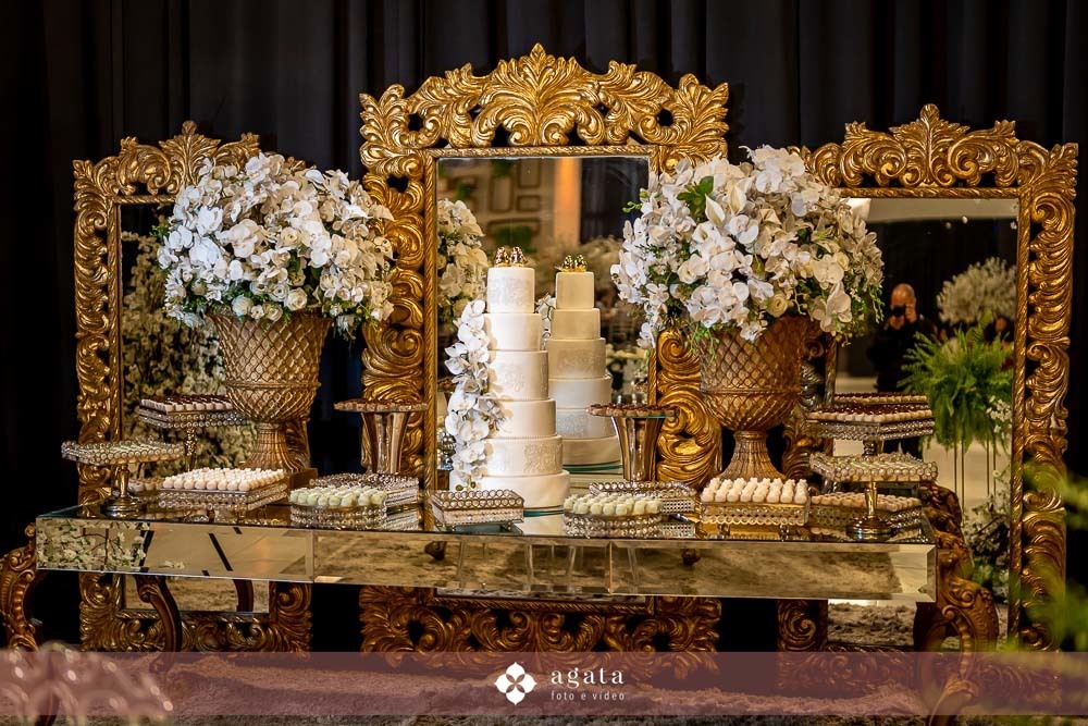 casamento catolico-casamento igreja catolica-fotografo de casamento-fotografo curitiba-fotografo de famiia-noivos catolicos-casamento na igreja-casamento2025-casamento CWB-casamento ao ar livre-making of da noiva-noiva com terço-rosário noiva-vestido  