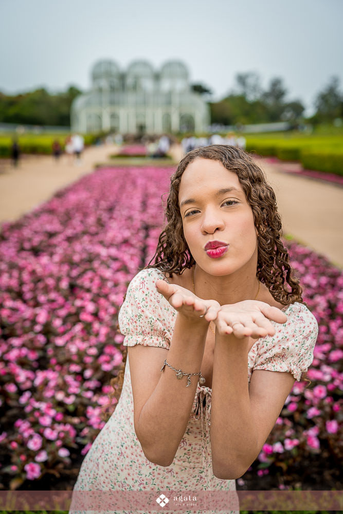 ensaio fotografico-ensaio debutante-ensaio menina-fotografo debutante curitiba-ensaio debutante-debutante curitiba-igreja catolica-debutante catolica-catolico-ensaio na igreja-santo terço-rosário-fotografo CWB-debutante 2025-debutante 2024-festa de 15 