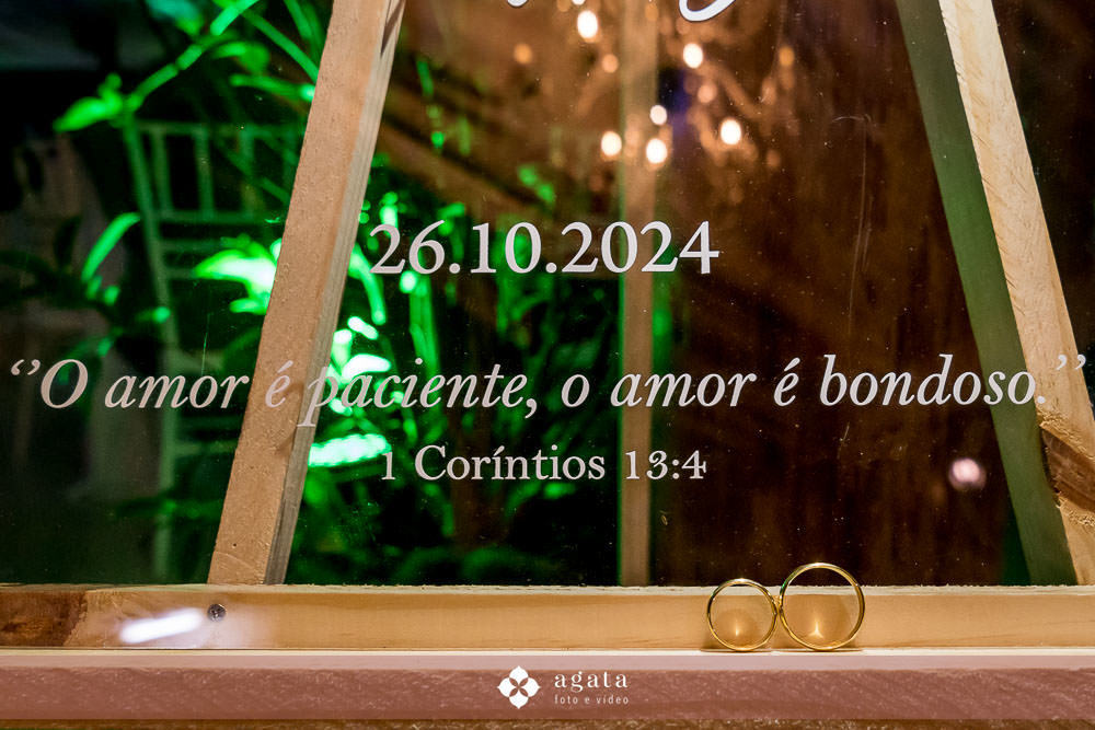 casamento na igreja-casamento curitiba-ftografo de casamento-fotografo curitiba-wedding-casal catolico-casamento catolico-noiva-casamento 2025-melhor fotografo-matrimônio católico-sacramento-casamento tradicional-festa de casamento-igreja de colombo-bride