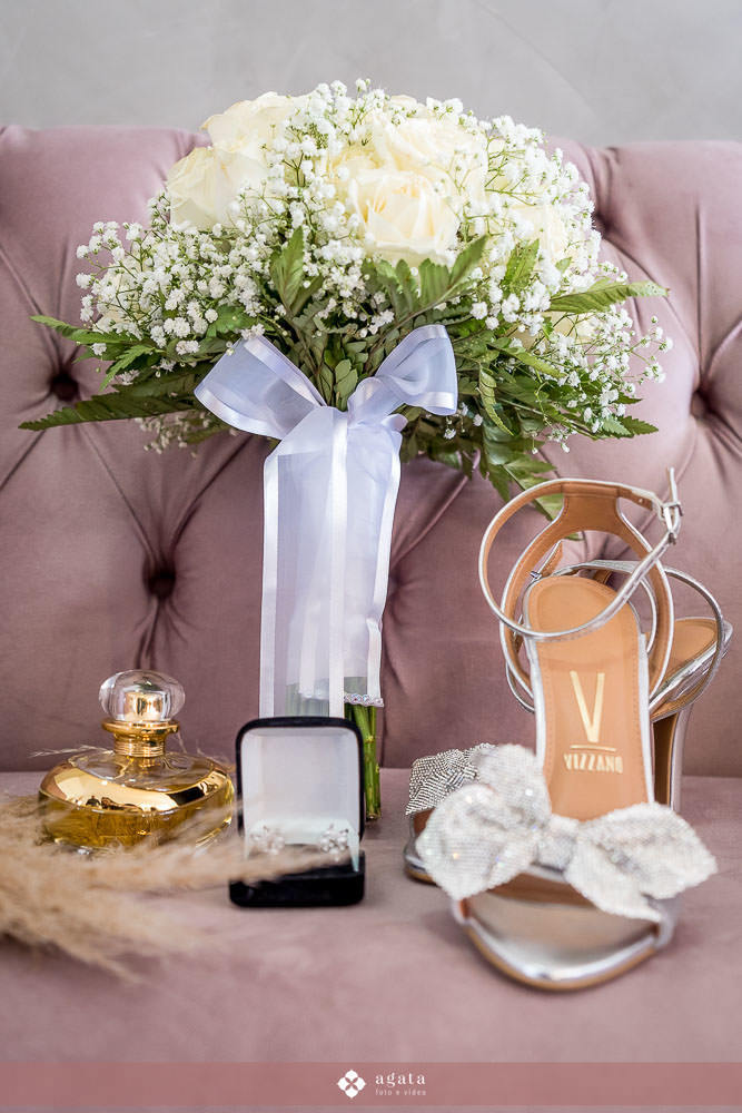 casamento curitiba-casamento 2025-fotografo de casamento-fotografo curitiba-casamento cristao-casamento do ano-noiva-vestido de noiva-noiva do ano-casal  cristao-casamento sem festa-melhor fotografo-fotografo de noivos-casamento na churrascaria-wedding