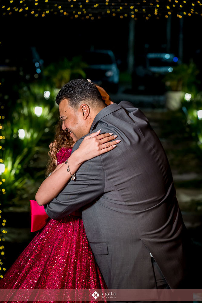 aniversario de 15 anos-debutante curitiba-festa debutante-fotografo curitiba-fotograafo de 15 anos-festa de 15 anos-valsa de 15 anos-debutante de rosa-florença festas-decoraçao de 15 anos-fotografo de familia-fotogorafo criativo-fotografo sjp