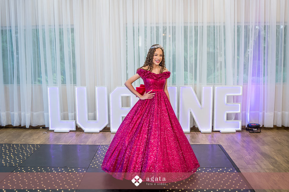 aniversario de 15 anos-debutante curitiba-festa debutante-fotografo curitiba-fotograafo de 15 anos-festa de 15 anos-valsa de 15 anos-debutante de rosa-florença festas-decoraçao de 15 anos-fotografo de familia-fotogorafo criativo-fotografo sjp