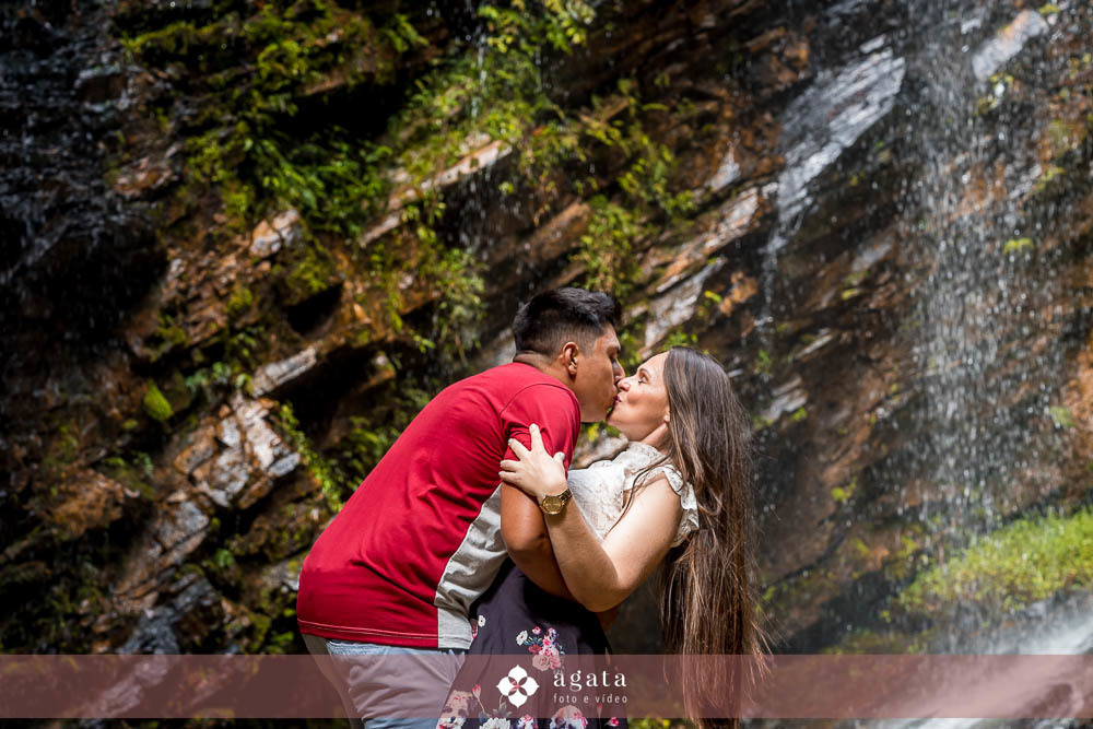 ensaio pre wedding-ensaio de casal-casamento ccb-fotografo de casamento-salto da boa vista-noivos ccb -ensaio na cachoeira-fotos na cachoeira-ensaio de casal-pre wedding no campo-casamento cristão-casamento CCB-noiva CCB-casamento 2025-fotografo criativo