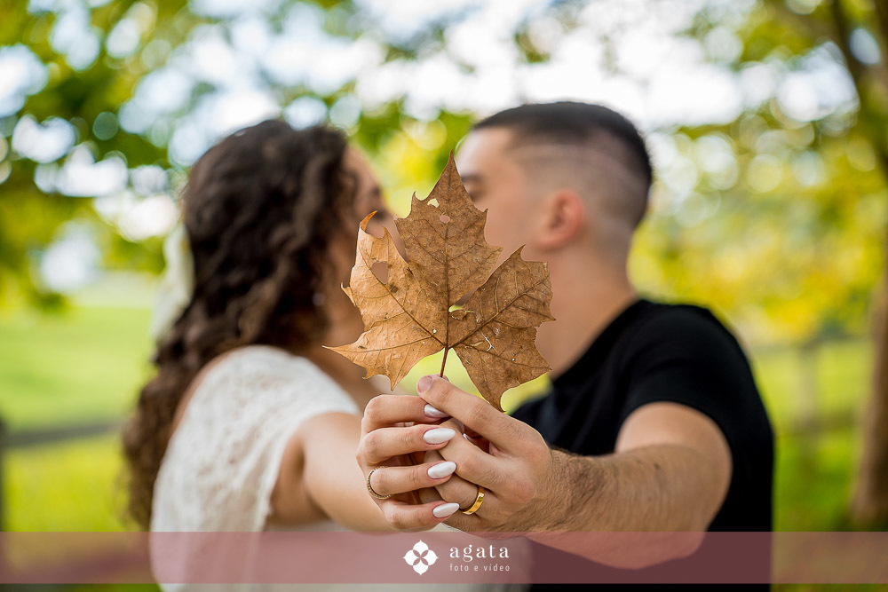 pew wedding-ensaio pre wedding-fotografo curitiba-fotografo de casamento-fotografo criativo-castelo da serra-ensaio externo-fotos no castelo-pre wedding no castelo-fotografo criativo-fotografo 2025-casamento 2025-casal apaixonado-casal espontaneo-ensaio