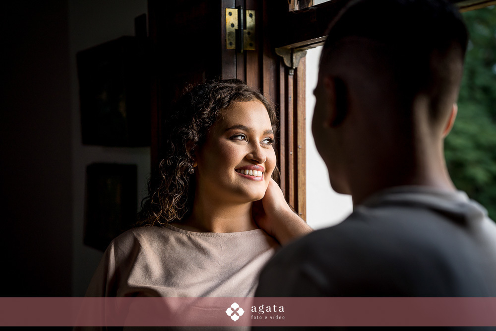 pew wedding-ensaio pre wedding-fotografo curitiba-fotografo de casamento-fotografo criativo-castelo da serra-ensaio externo-fotos no castelo-pre wedding no castelo-fotografo criativo-fotografo 2025-casamento 2025-casal apaixonado-casal espontaneo-ensaio